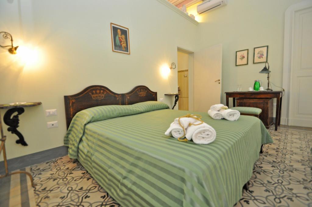 Palazzo De Donatis B&B Melissano Номер фото