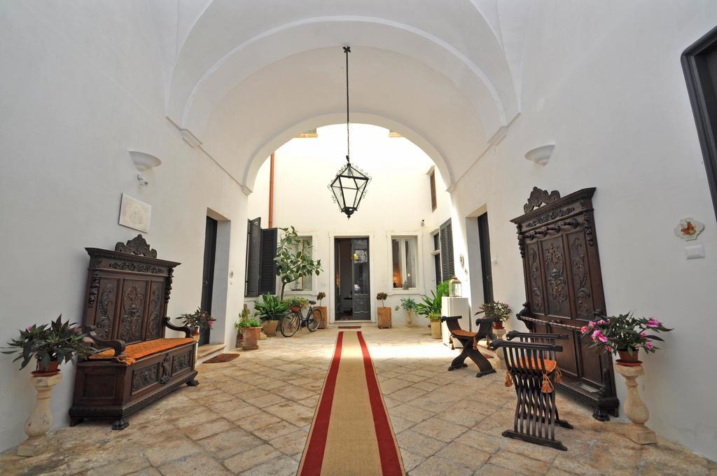 Palazzo De Donatis B&B Melissano Екстер'єр фото