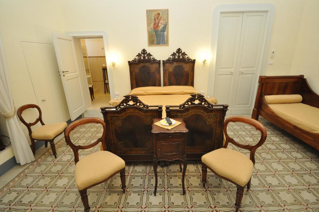 Palazzo De Donatis B&B Melissano Номер фото