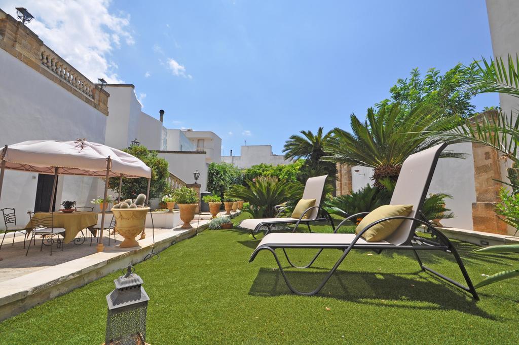 Palazzo De Donatis B&B Melissano Екстер'єр фото