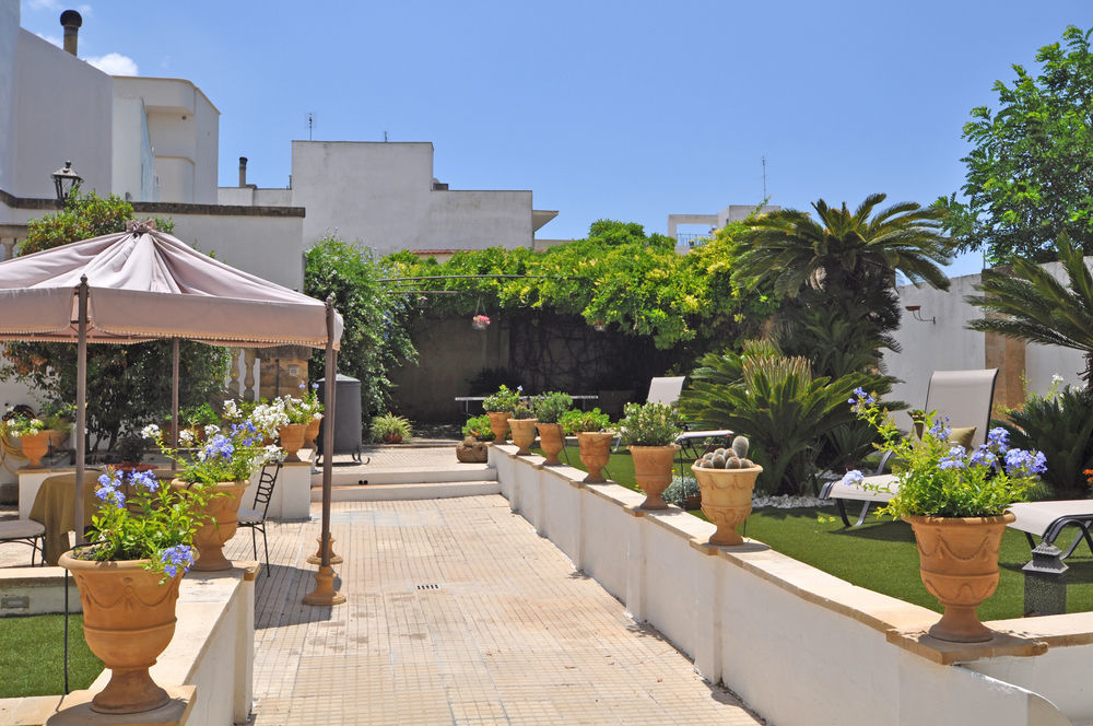 Palazzo De Donatis B&B Melissano Екстер'єр фото